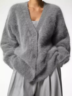 Cardigan en fausse fourrure kaki à manches longues et col en V surdimensionné pour femme vêtement d'extérieur confortable pour le printemps 2026