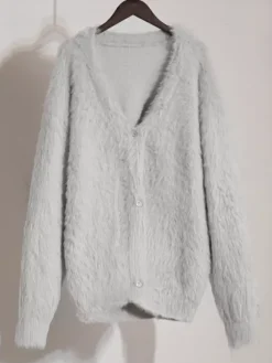 Cardigan en fausse fourrure kaki à manches longues et col en V surdimensionné pour femme vêtement d'extérieur confortable pour le printemps 2026
