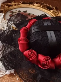 Chapeau gothique Lolita à volants noirs et fleurs Accessoire en polyester Accessoires Lolita