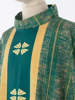 Chasuble de prêtre gothique verte avec croix brodée pour la messe style médiéval rétro vêtements liturgiques pour le clergé