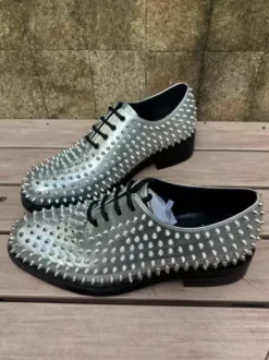 Chaussures de bal argentées à rivets bout rond lacets chaussures de soirée