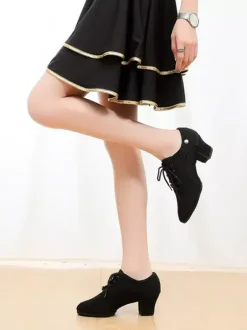 Chaussures de danse latine noires à bout fermé chaussures de danse de salon