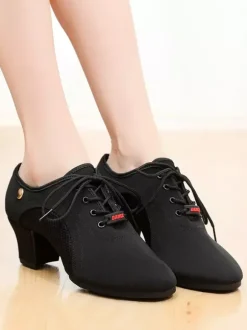 Chaussures de danse latine noires à bout fermé chaussures de danse de salon