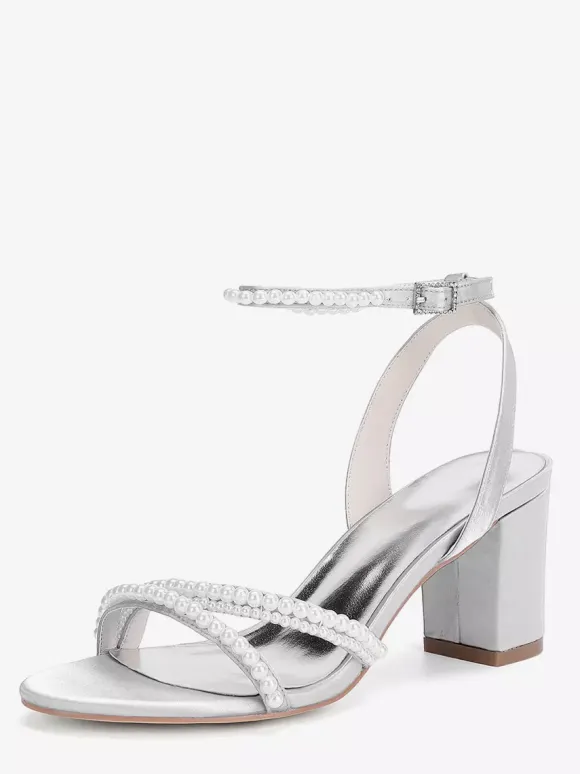 Chaussures de mariage ivoire à talons épais et perles