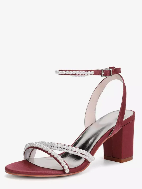Chaussures de mariage ivoire à talons épais et perles