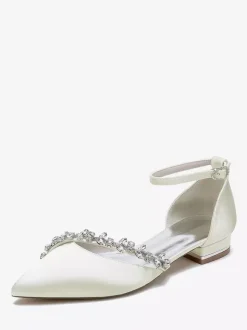 Chaussures de mariage plates en satin à bout pointu avec strass et bride à la cheville