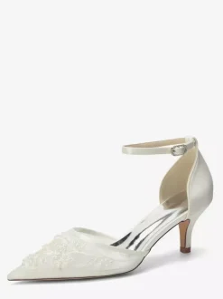Chaussures de mariée à petits talons bout pointu et bride cheville perlée