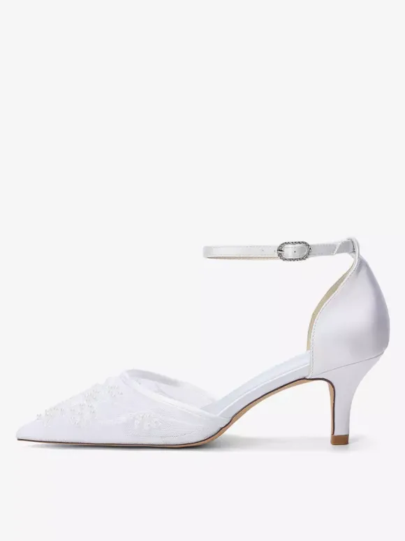 Chaussures de mariée à petits talons bout pointu et bride cheville perlée