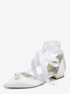 Chaussures de mariée en satin à bout pointu et à lacets avec perles