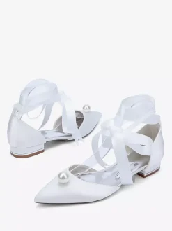 Chaussures de mariée en satin à bout pointu et à lacets avec perles