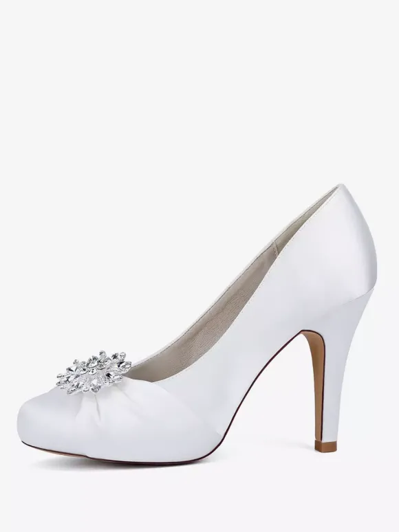 Chaussures de mariée en satin à bout rond et talons hauts avec strass