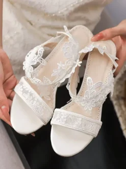 Chaussures de mariée ivoire à lacets bout ouvert et talon compensé