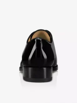 Chaussures de smoking Oxford classiques en cuir verni pour homme à lacets et bout carré idéales pour un mariage un bal ou une cérémonie.