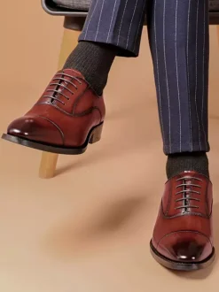 Chaussures habillées en cuir pour hommes chaussures derbies formelles à bout pointu idéales pour le bureau et le bal de promo