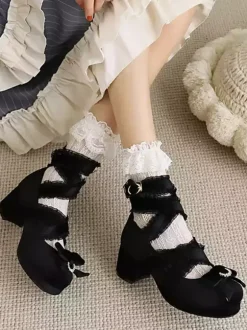 Chaussures Lolita de style ROCOCO Chaussures Lolita en nubuck à bout rond avec n艙uds en dentelle noire et volants