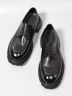 Chaussures noires décontractées en cuir véritable bout rond à lacets