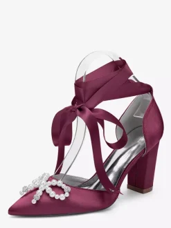 Chaussures de mariage blanches en satin à bout pointu et perles n艙ud et talon épais