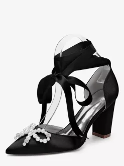 Chaussures de mariage blanches en satin à bout pointu et perles n艙ud et talon épais