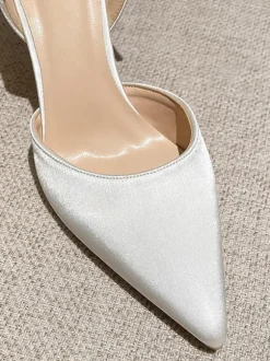 Chaussures de mariage blanches escarpins à talons hauts avec n艙ud et bout pointu