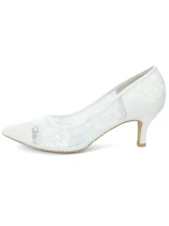 Chaussures de mariage dentelle ivoire bout pointu chaton talon glisser sur les talons de mariée