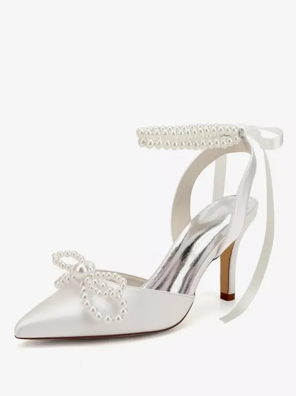 Chaussures de mariage ivoire en satin à bout pointu avec perles et n艙ud à talons hauts