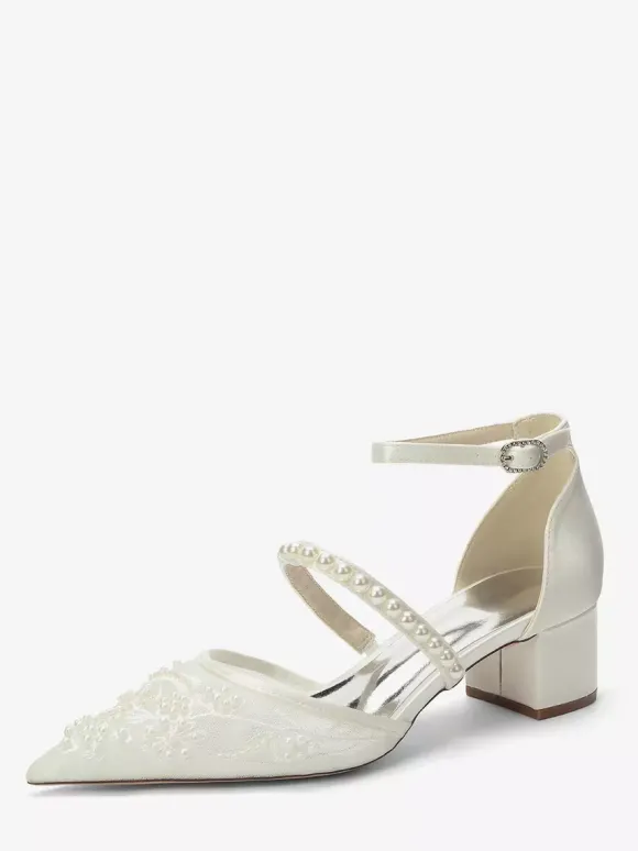 Chaussures de mariée en dentelle talon compensé bout pointu perles talon bas