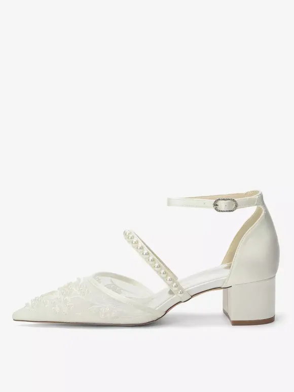 Chaussures de mariée en dentelle talon compensé bout pointu perles talon bas