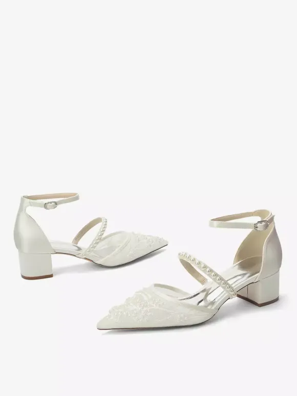 Chaussures de mariée en dentelle talon compensé bout pointu perles talon bas
