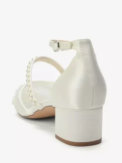 Chaussures de mariée en dentelle talon compensé bout pointu perles talon bas