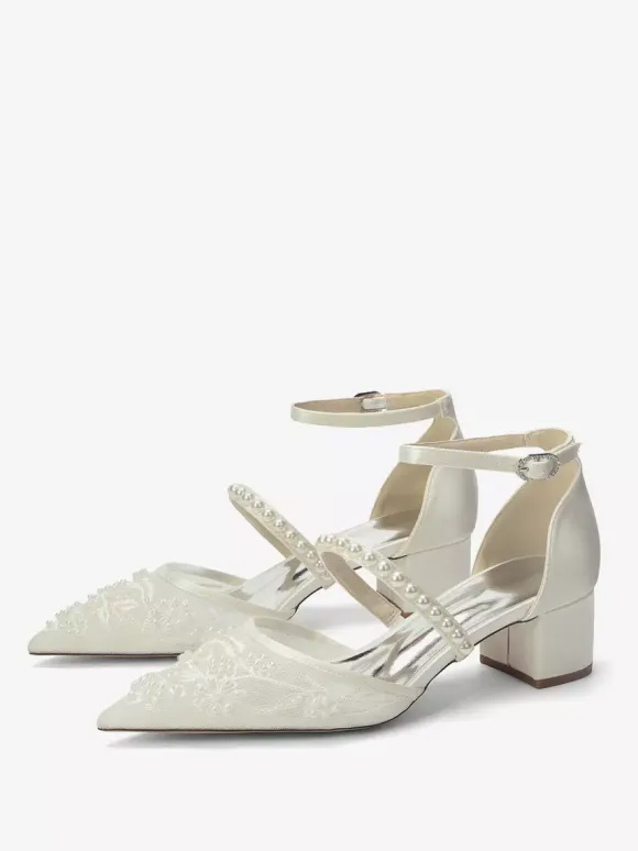 Chaussures de mariée en dentelle talon compensé bout pointu perles talon bas