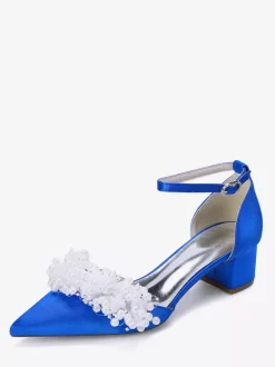 Chaussures de mariée en satin à bout pointu et talons compensés ornés de perles