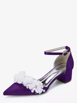 Chaussures de mariée en satin à bout pointu et talons compensés ornés de perles