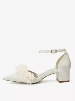 Chaussures de mariée en satin à bout pointu et talons compensés ornés de perles