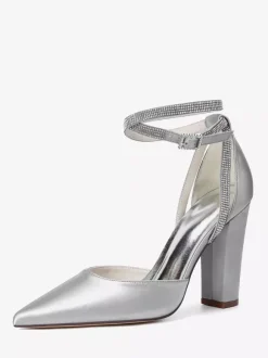 Chaussures de mariée en satin à bout pointu et bride à la cheville avec strass