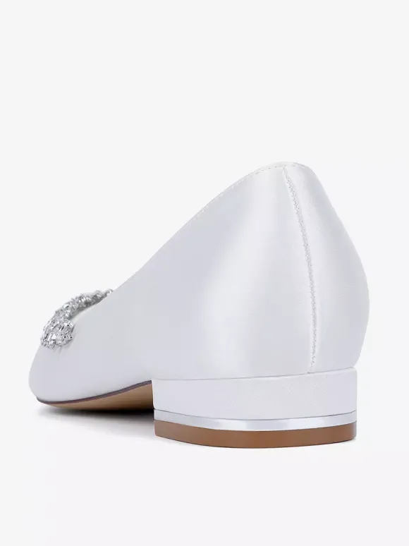 Chaussures de mariée plates en satin à bout pointu et strass