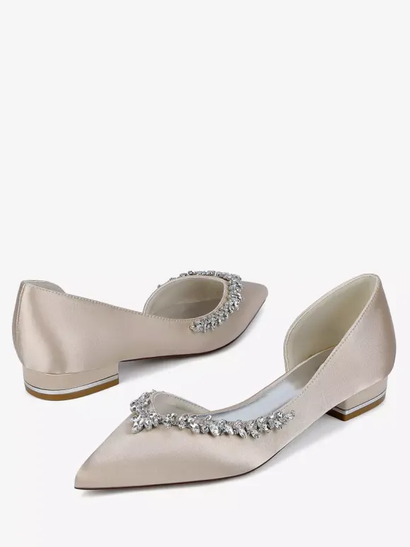Chaussures de mariée plates en satin à bout pointu et strass