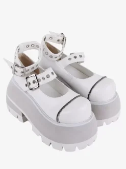 Chaussures gothiques Lolita avec 艙illets métalliques noirs bout rond chaussures Lolita en cuir PU