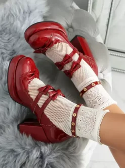 Chaussures Lolita Sweet Lolita avec n艙uds rouges et détails en métal bout rond tige en PU verni