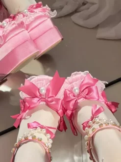 Chaussures Lolita Sweet roses à lacets et n艙uds bout rond talon compensé.