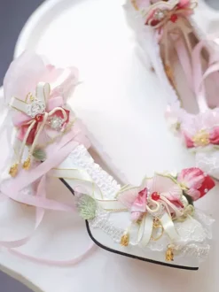 Chaussures Lolita Sweet Strawberry Escarpins Lolita à talons épais avec volants blancs écrus et n艙uds