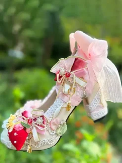 Chaussures Lolita Sweet Strawberry Escarpins Lolita à talons épais avec volants blancs écrus et n艙uds