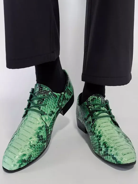 Chaussures Oxford vertes à lacets motif serpent