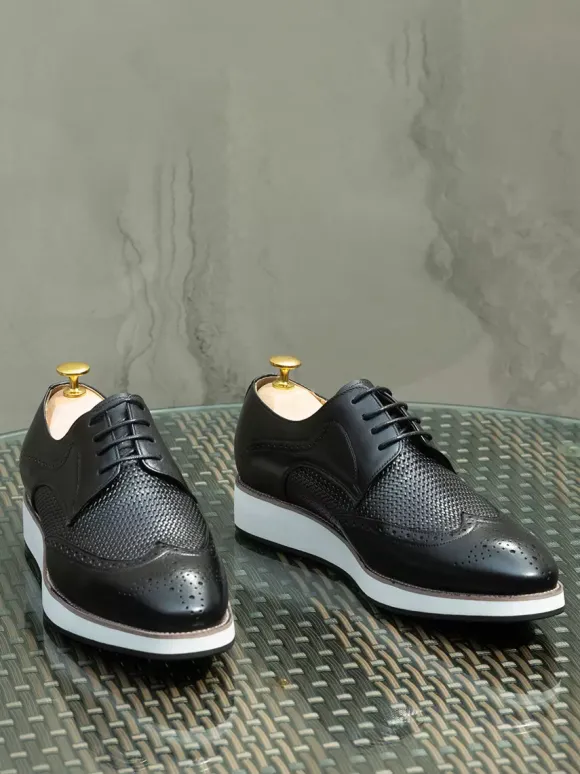 Chaussures Richelieu pour hommes bout rond en cuir véritable à lacets.