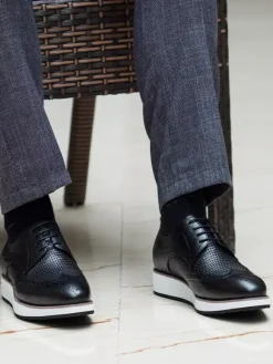 Chaussures Richelieu pour hommes bout rond en cuir véritable à lacets.