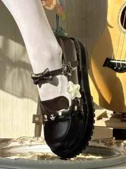Chaussures Sweet Lolita noires à imprimé étoiles et n艙uds bout rond en cuir PU plates de haute qualité.