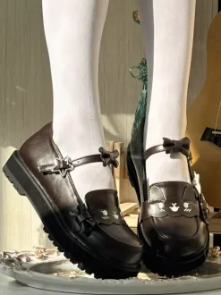Chaussures Sweet Lolita noires à imprimé étoiles et n艙uds bout rond en cuir PU plates de haute qualité.