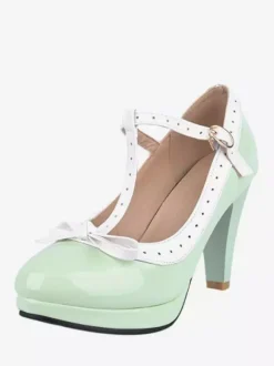 Chaussures vintage blanches à talon chaton et bride en T