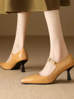 Chaussures Vintage en Cuir Verni Bordeaux à Bout Pointu