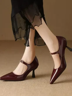 Chaussures Vintage en Cuir Verni Bordeaux à Bout Pointu