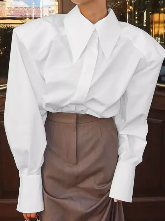 Chemise habillée à manches longues col pointu oversize et poignets larges